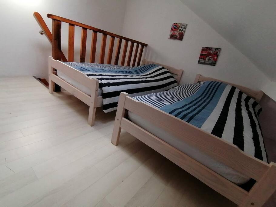 Le Blanc, Agreable Maison De Centre Ville Buitenkant foto
